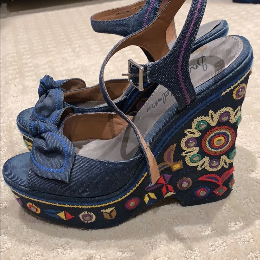 Sam Edelman Denim embroidered wedges Size 9
